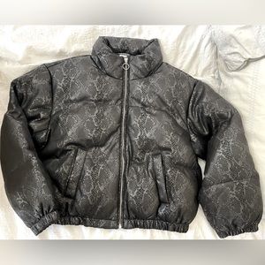 Black snakeskin pattern puffer jacket